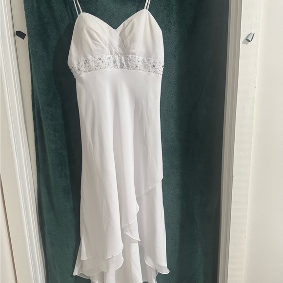 Mary's Bridal White Asymmetrical Gown Sleeveless size 10 - Picture 2 of 7